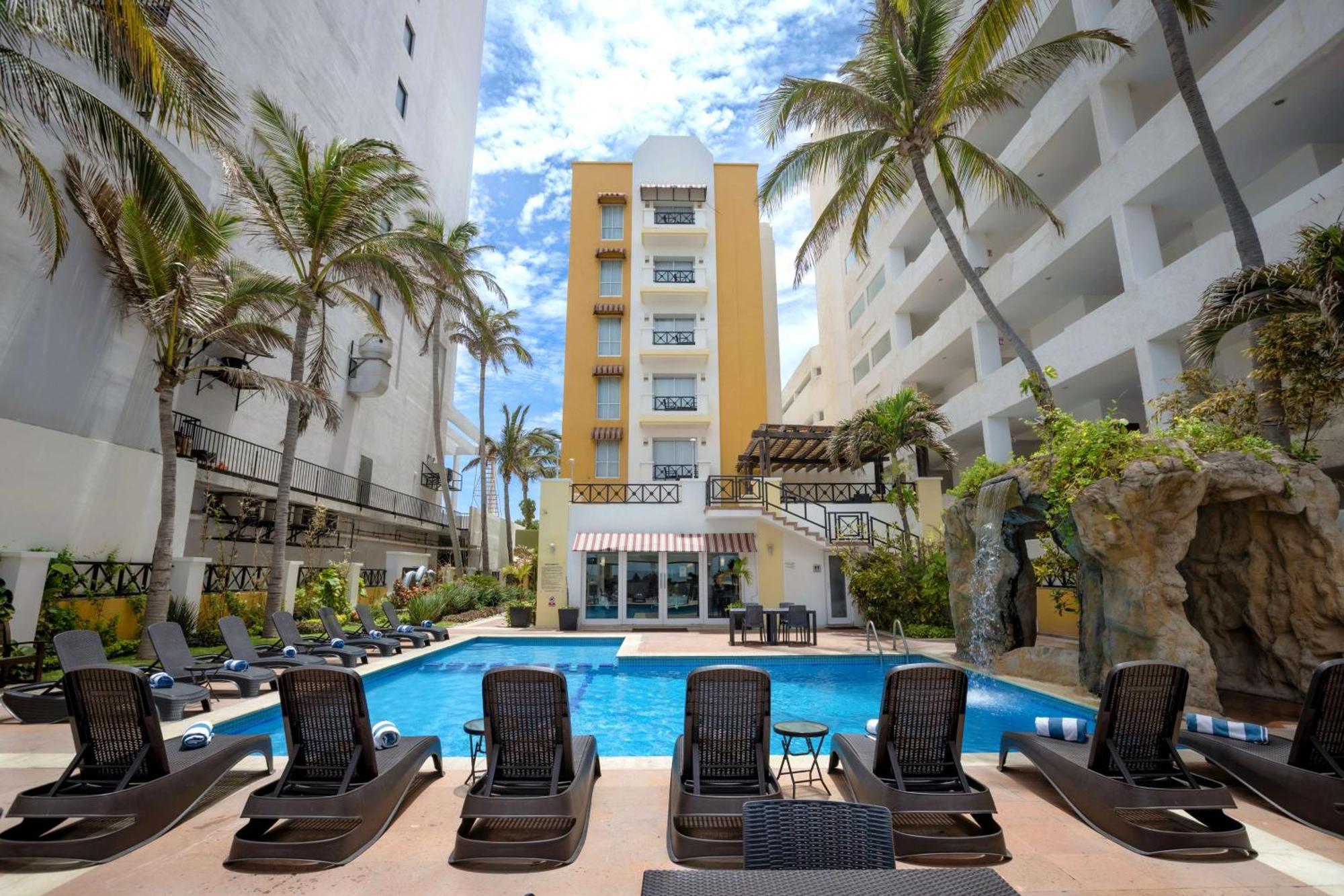 Best Western Hotel Posada Freeman Zona Dorada Мазатлан Екстер'єр фото